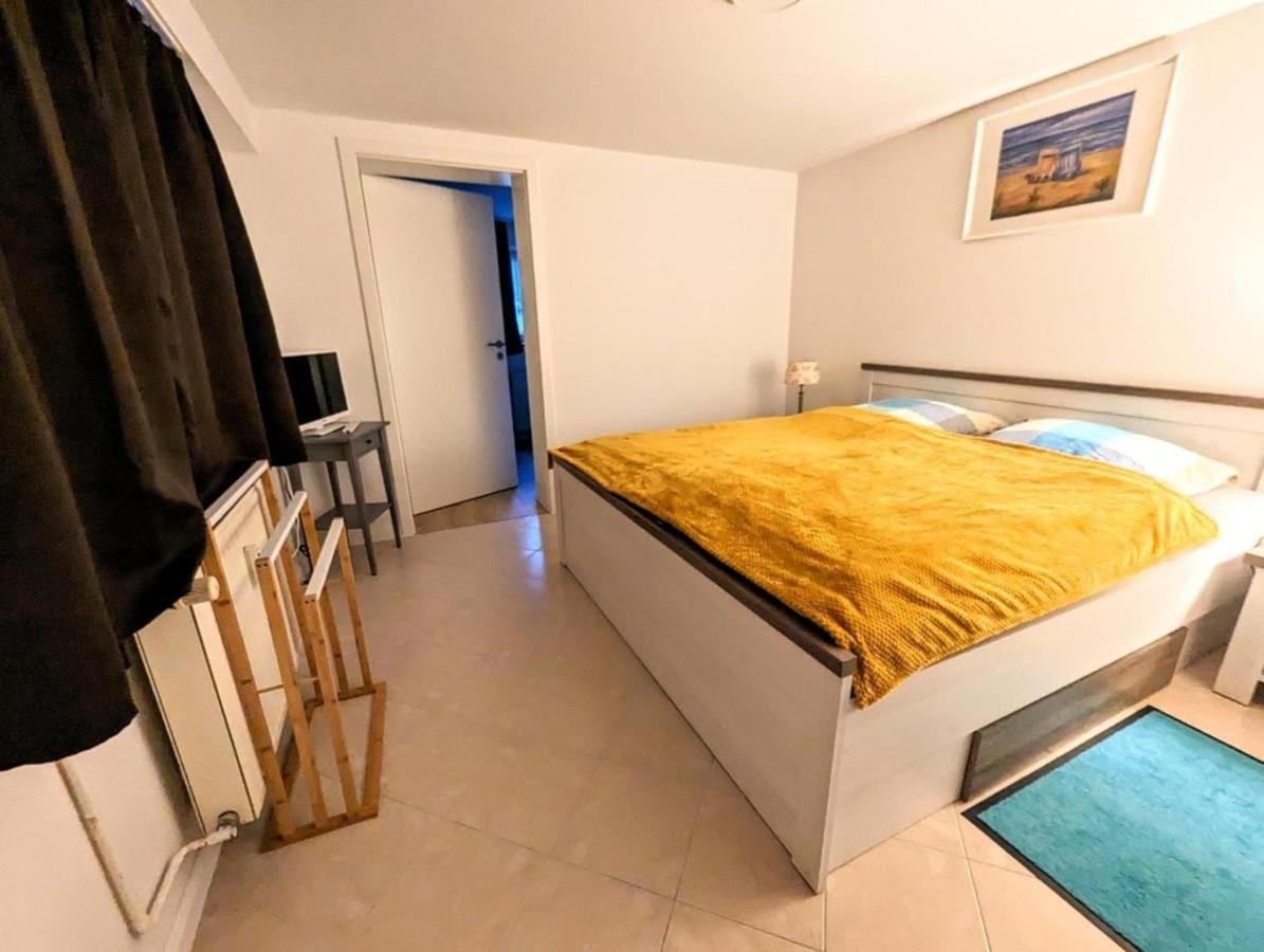 Ferienwohnung Lena In Schwerin- Wickendorf Schwerin  Bagian luar foto